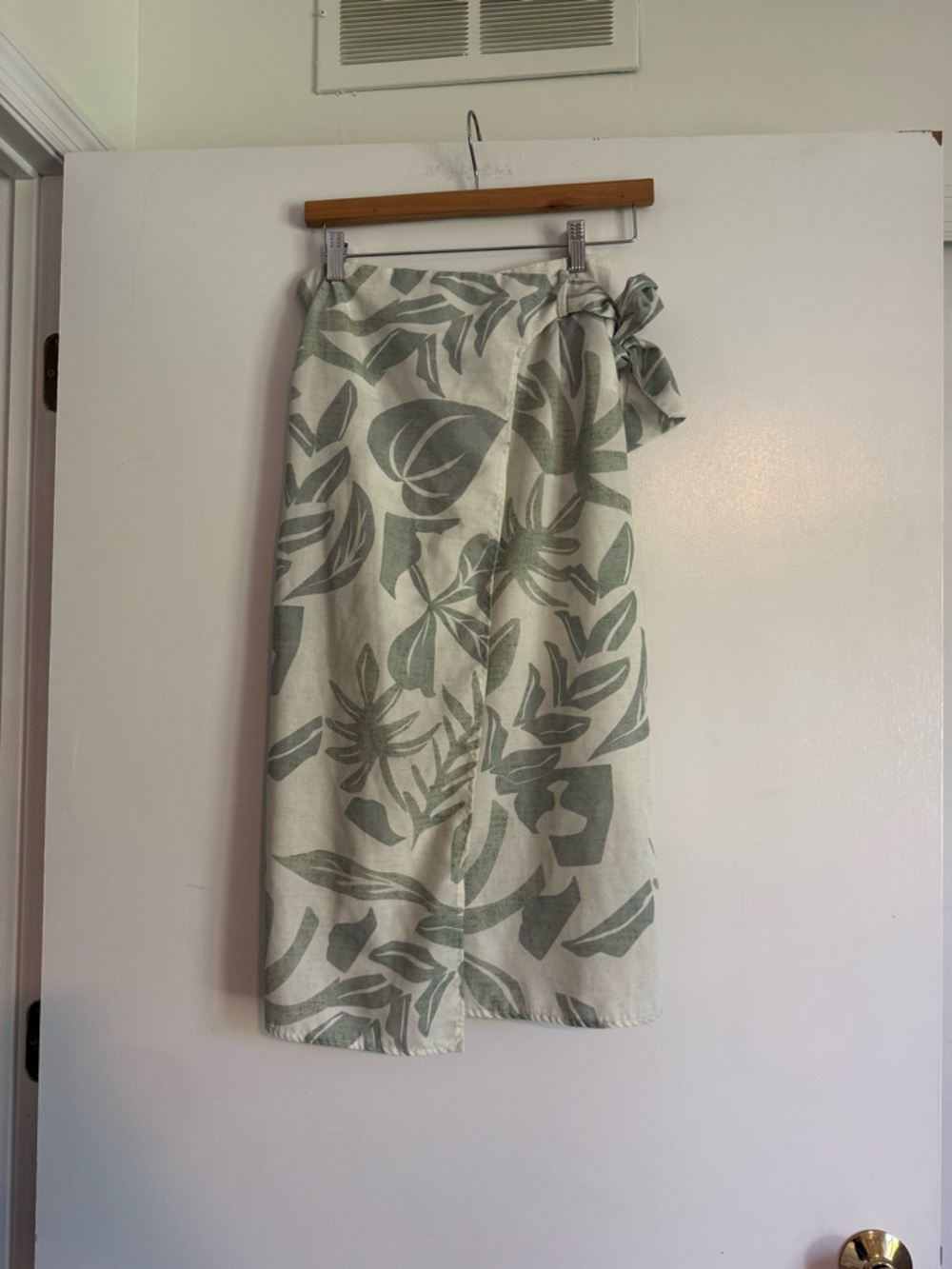 Love, Bonito Sage Leaf Print Skirt